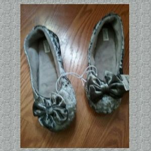 Elegant  Looking Slippers